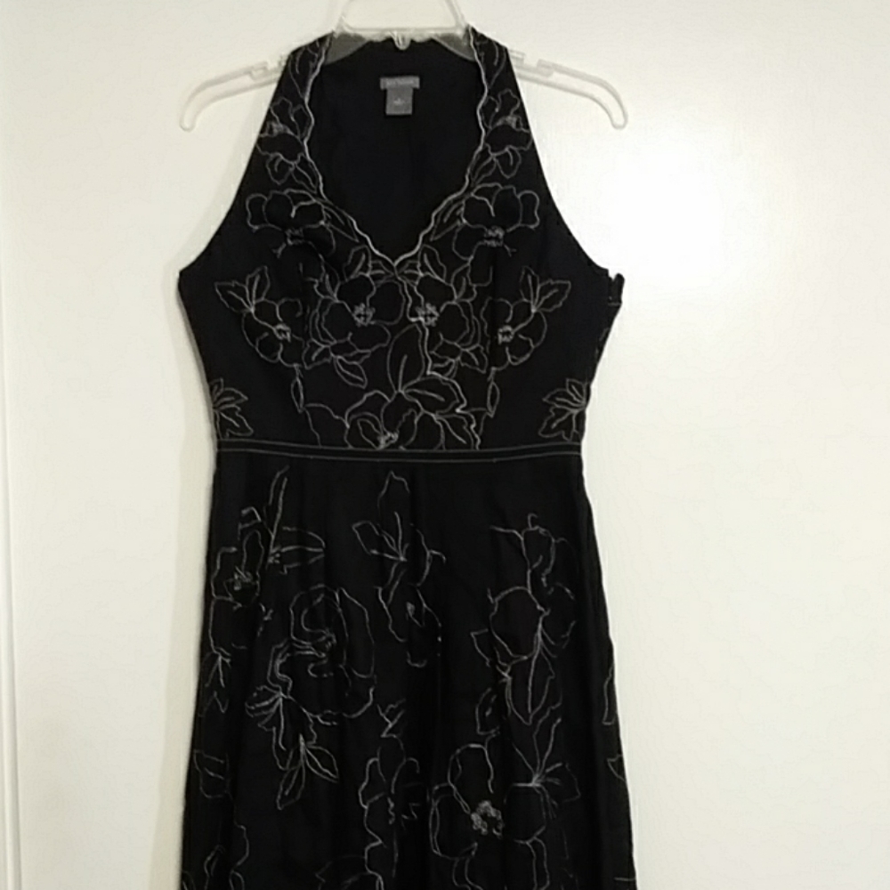 Beautiful black and white casual dress